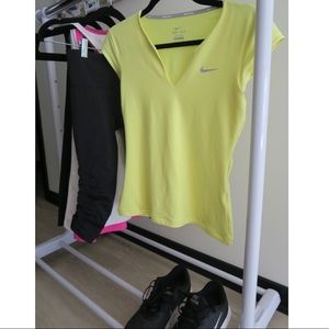 NIKE dry fit activewear athletic tee shirt top